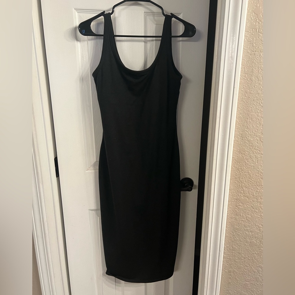 Elegant Black Sleeveless Dress
